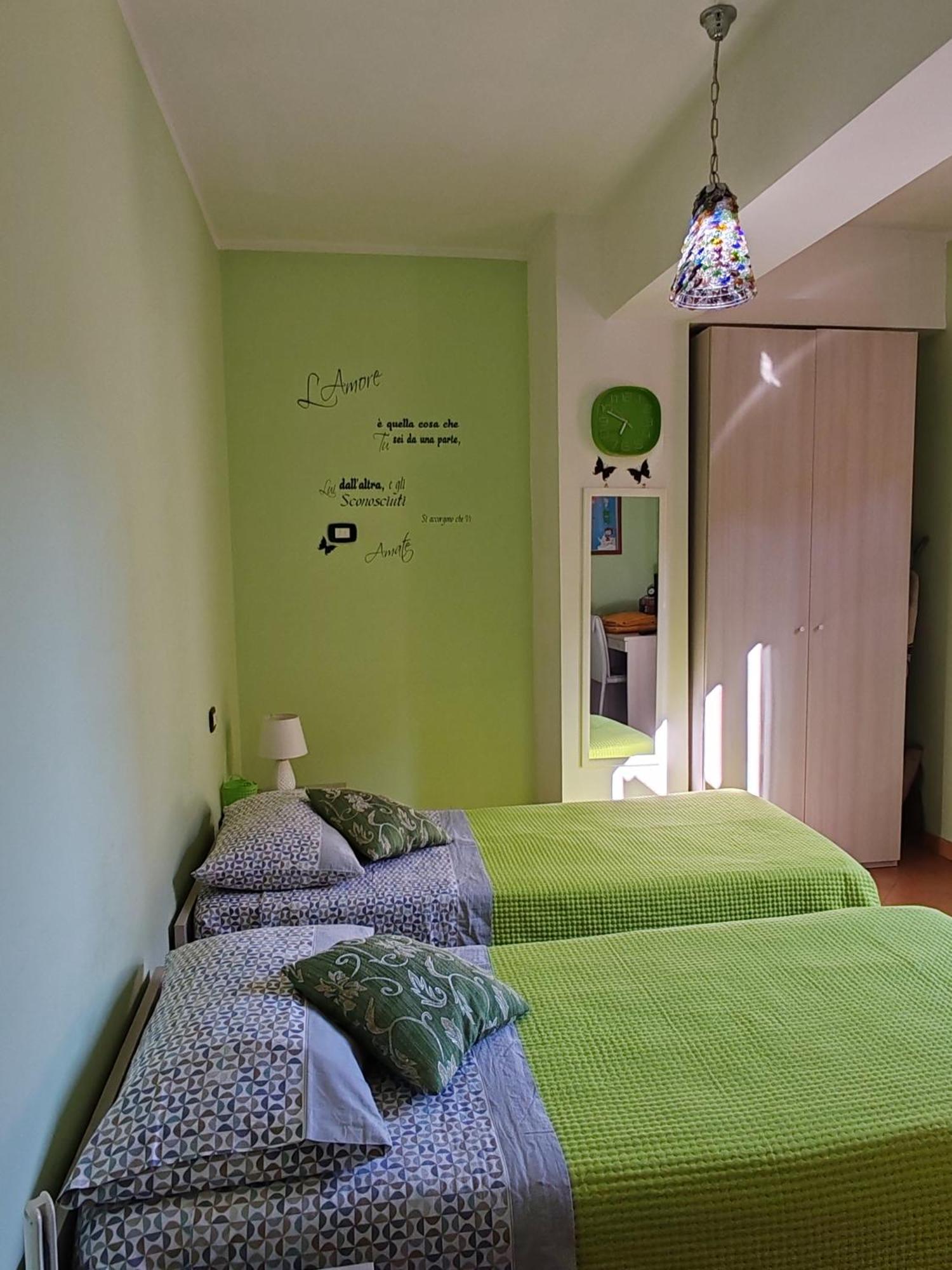 B&B La Rosa Dei Venti Acri Exteriör bild